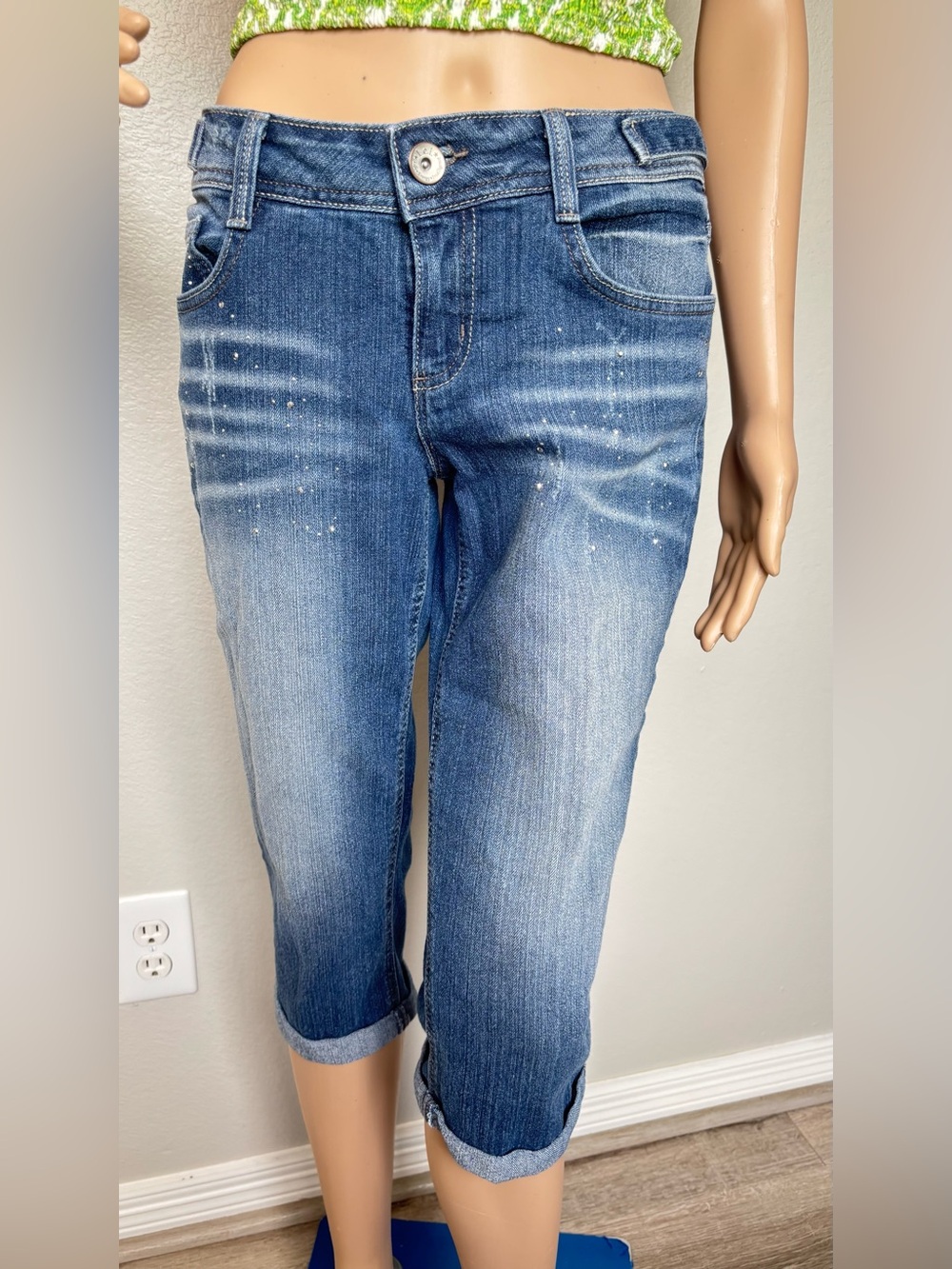 lei Women's Dark Blue Cropped Capri Jeans with Faded Detail